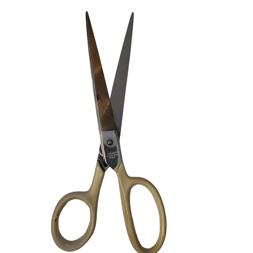 Vintage Italian Hot Drop Forged Steel Shears Scissors 507S8 Italy Cream Handle